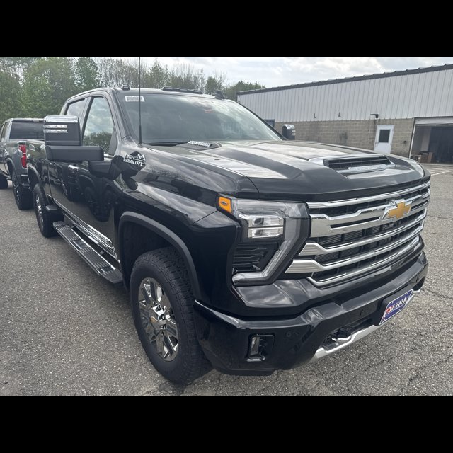 2026 Chevrolet Silverado 2500HD High Country thumbnail 2