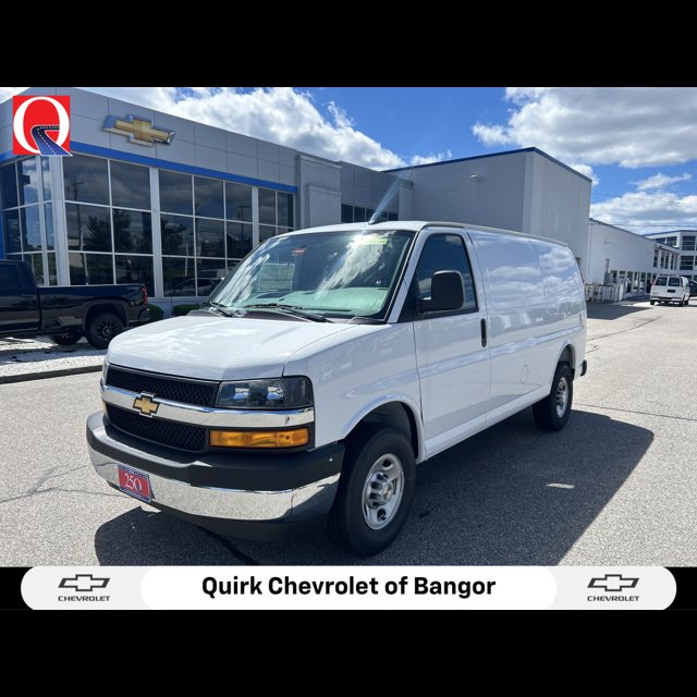 2026 Chevrolet Express Cargo Van Base
