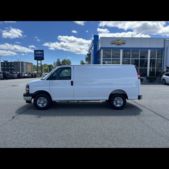 2026 Chevrolet Express Cargo Van Base thumbnail 6
