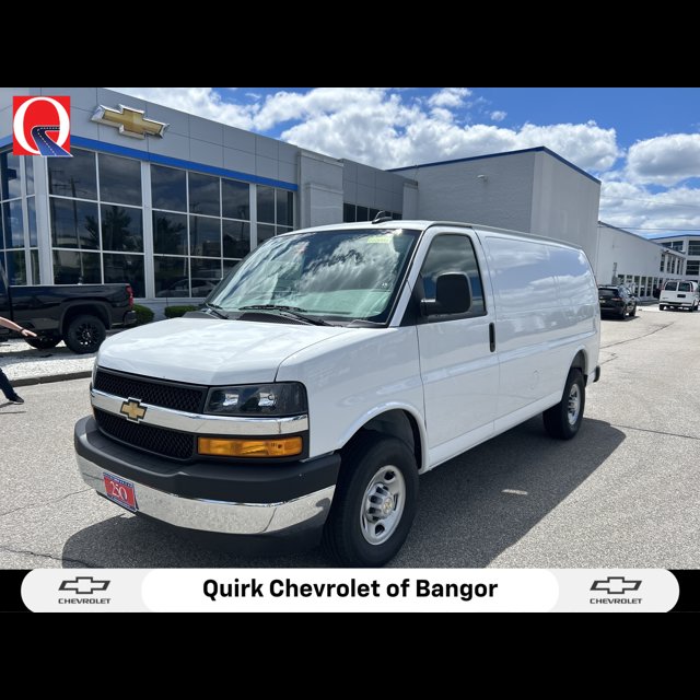 2026 Chevrolet Express Cargo Van Base