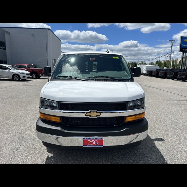 2026 Chevrolet Express Cargo Van Base thumbnail 3