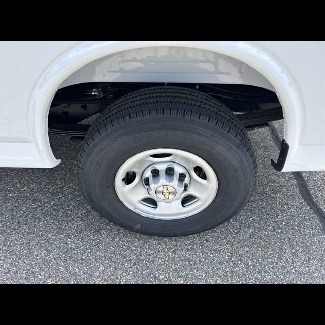 2026 Chevrolet Express Cargo Van Base thumbnail 5