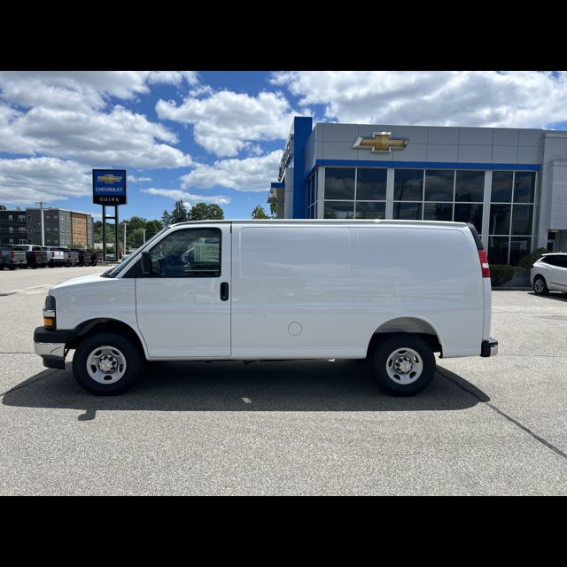 2026 Chevrolet Express Cargo Van Base thumbnail 6