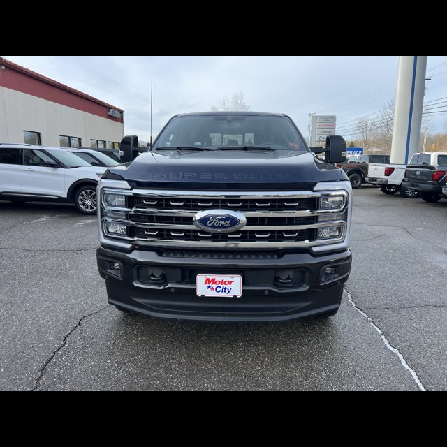 2024 Ford Super Duty F-250 SRW King Ranch thumbnail 2