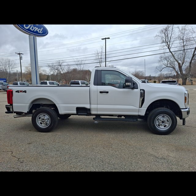 2026 Ford Super Duty F-250 SRW XL thumbnail 4