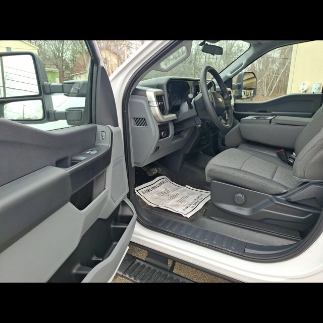 2026 Ford Super Duty F-250 SRW XL thumbnail 7