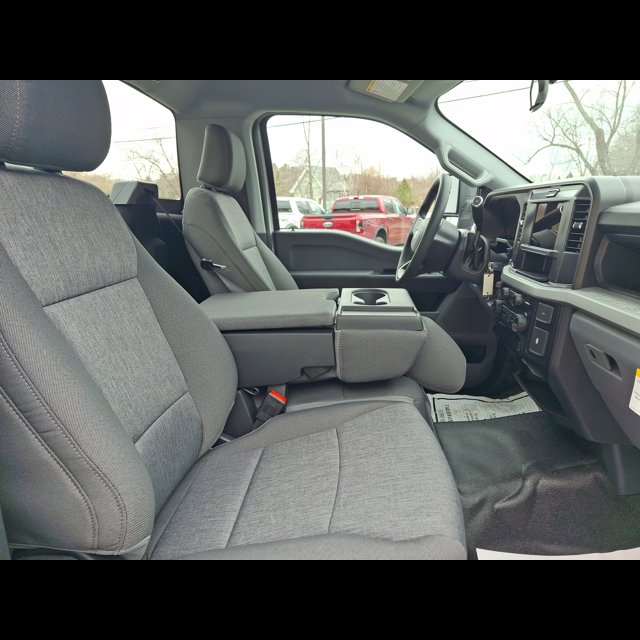 2026 Ford Super Duty F-250 SRW XL thumbnail 11