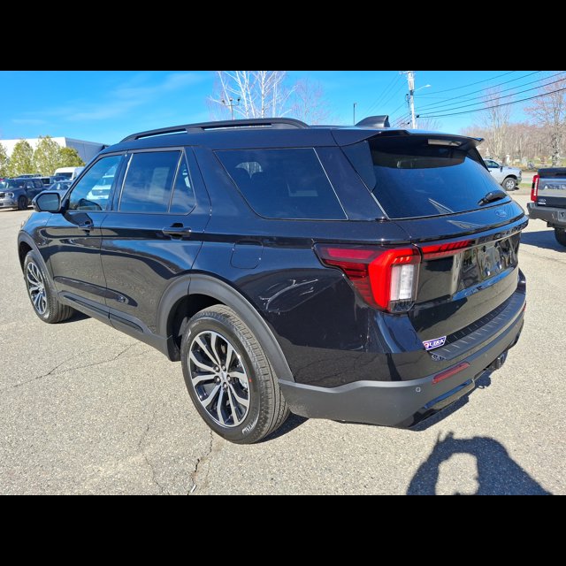 2026 Ford Explorer ST-Line thumbnail 6