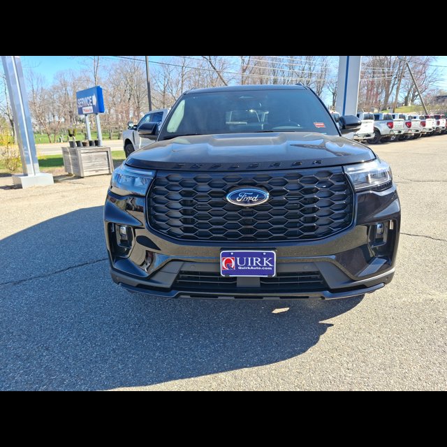 2026 Ford Explorer ST-Line thumbnail 9