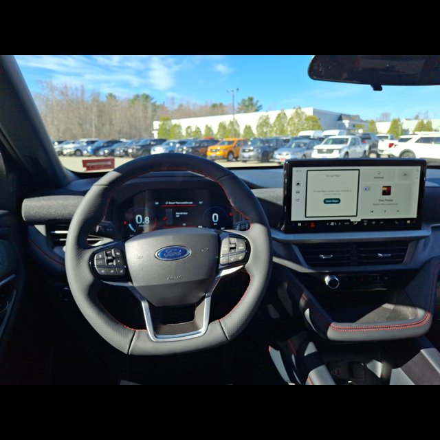 2026 Ford Explorer ST-Line thumbnail 13