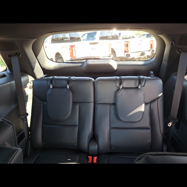 2026 Ford Explorer ST-Line thumbnail 18