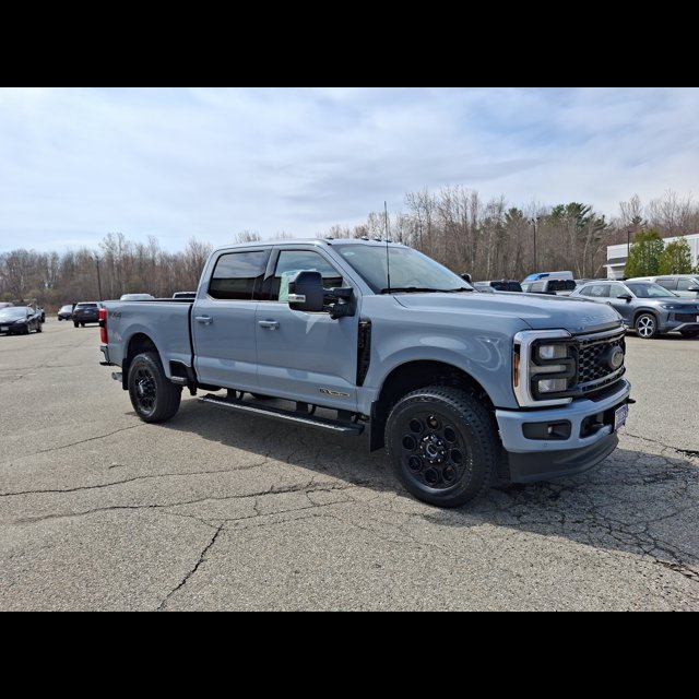 2026 Ford Super Duty F-350 SRW Base thumbnail 3