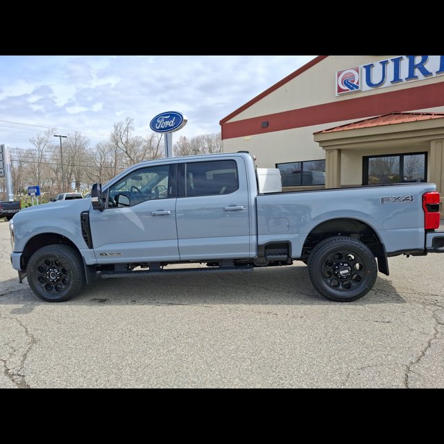 2026 Ford Super Duty F-350 SRW Base thumbnail 8