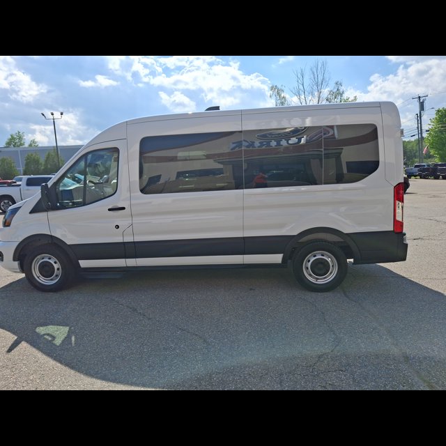 2026 Ford Transit Passenger Wagon XL thumbnail 6