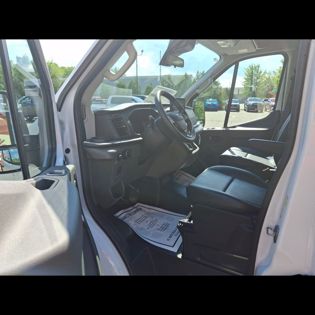 2026 Ford Transit Passenger Wagon XL thumbnail 9