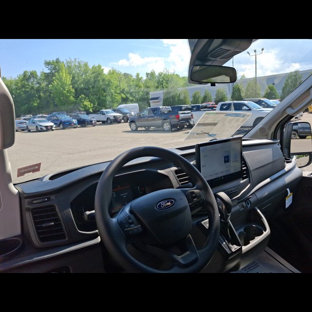 2026 Ford Transit Passenger Wagon XL thumbnail 10