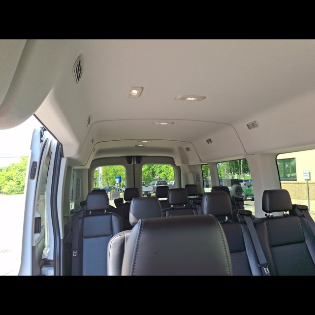 2026 Ford Transit Passenger Wagon XL thumbnail 18
