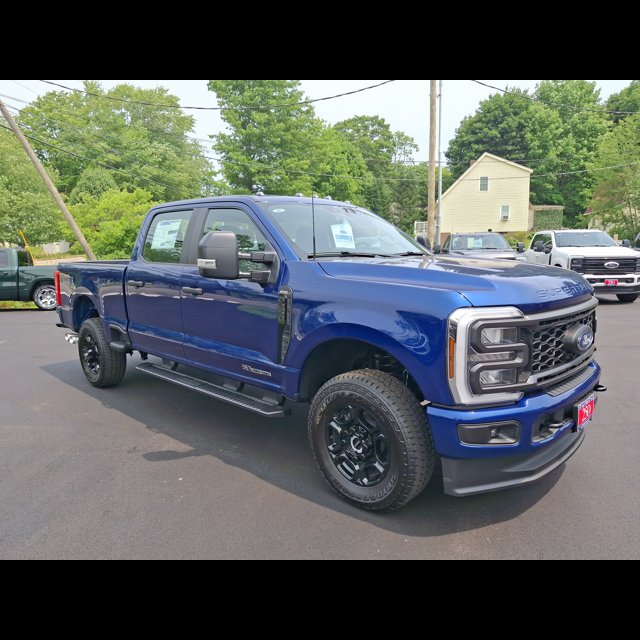 2026 Ford Super Duty F-250 SRW Base thumbnail 4