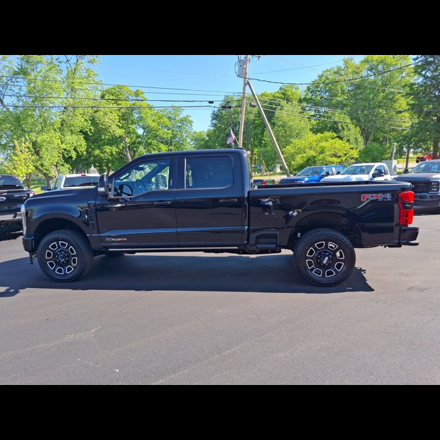 2026 Ford Super Duty F-350 SRW Base thumbnail 4