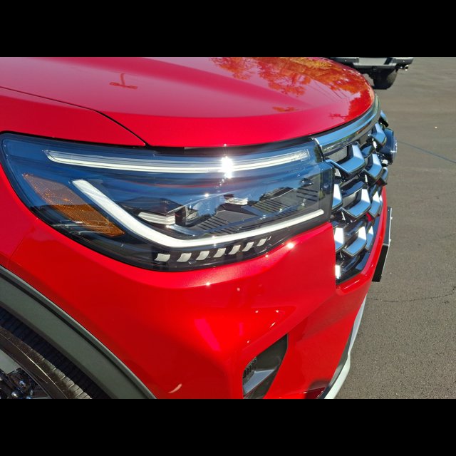 2026 Ford Explorer Platinum thumbnail 7