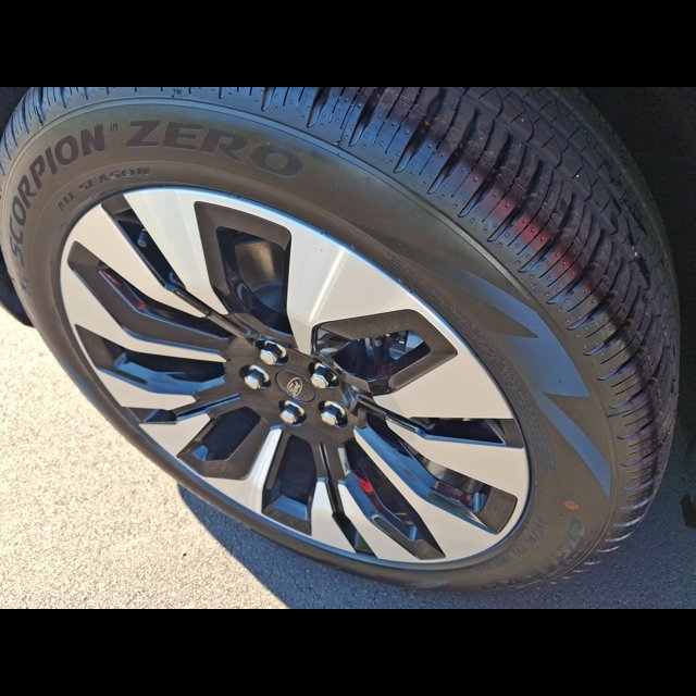 2026 Ford Explorer Platinum thumbnail 11