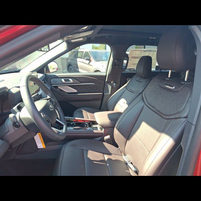 2026 Ford Explorer Platinum thumbnail 12