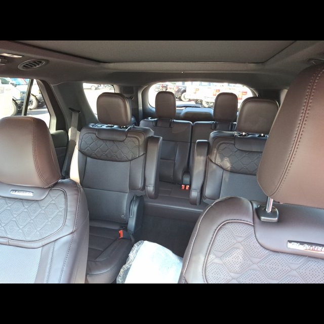 2026 Ford Explorer Platinum thumbnail 13