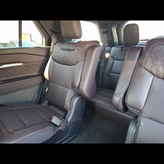 2026 Ford Explorer Platinum thumbnail 16