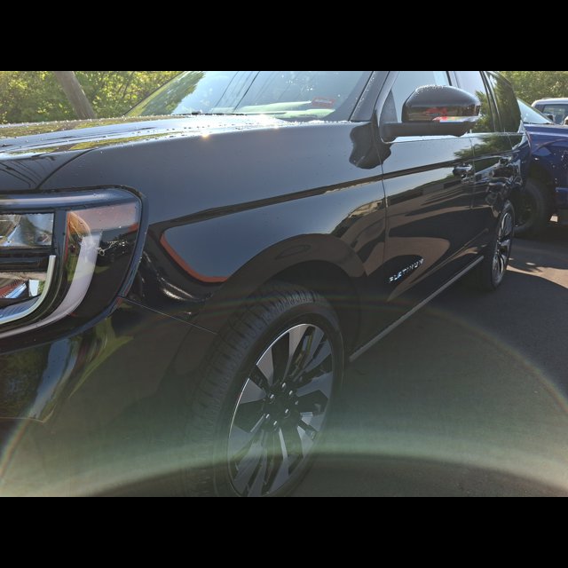 2027 Ford Expedition Platinum thumbnail 7