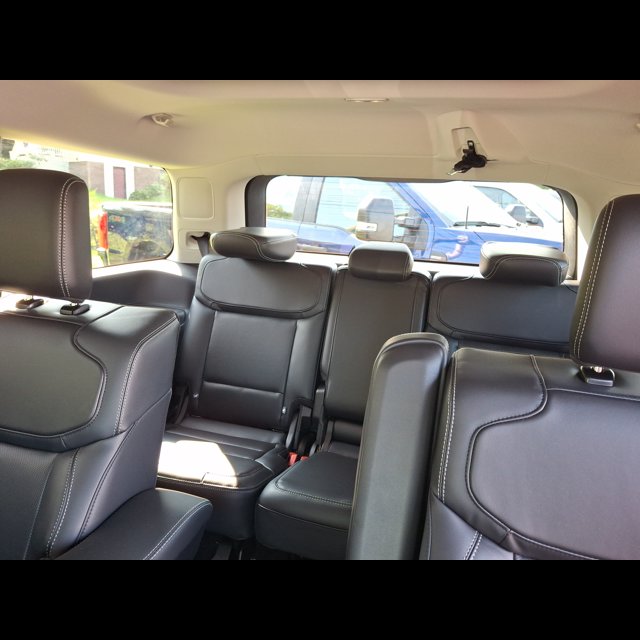2027 Ford Expedition Platinum thumbnail 18