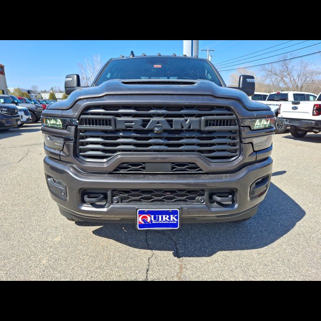 2026 Ram 2500 Black Express thumbnail 3