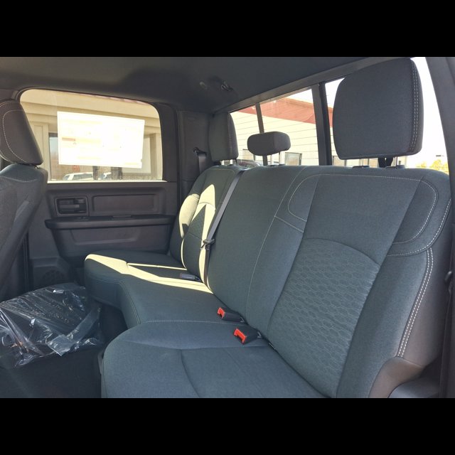 2026 Ram 2500 Black Express thumbnail 15