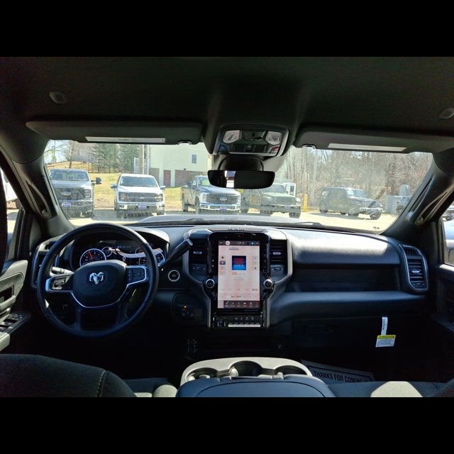 2026 Ram 2500 Black Express thumbnail 16