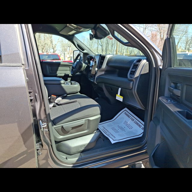 2026 Ram 2500 Black Express thumbnail 20