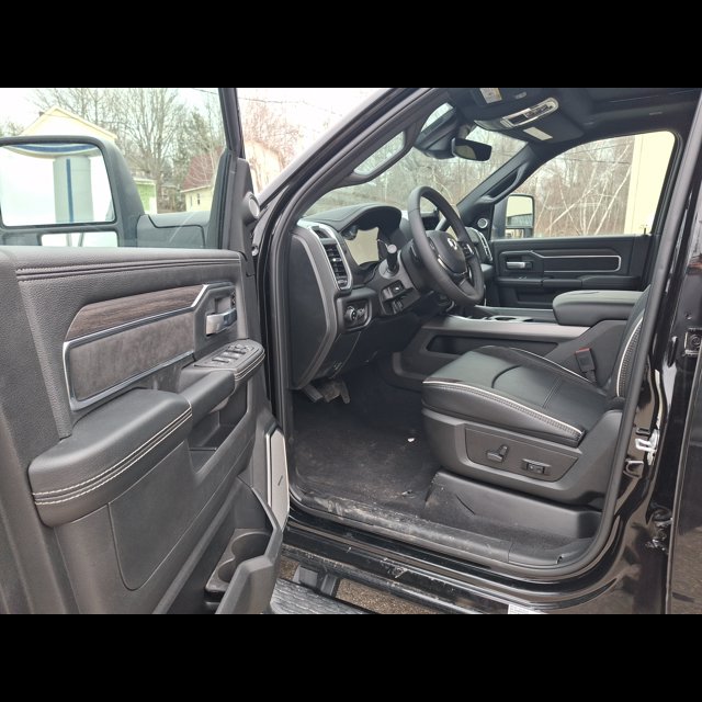 2026 Ram 2500 Laramie thumbnail 10