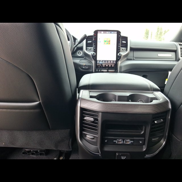 2026 Ram 2500 Laramie thumbnail 15
