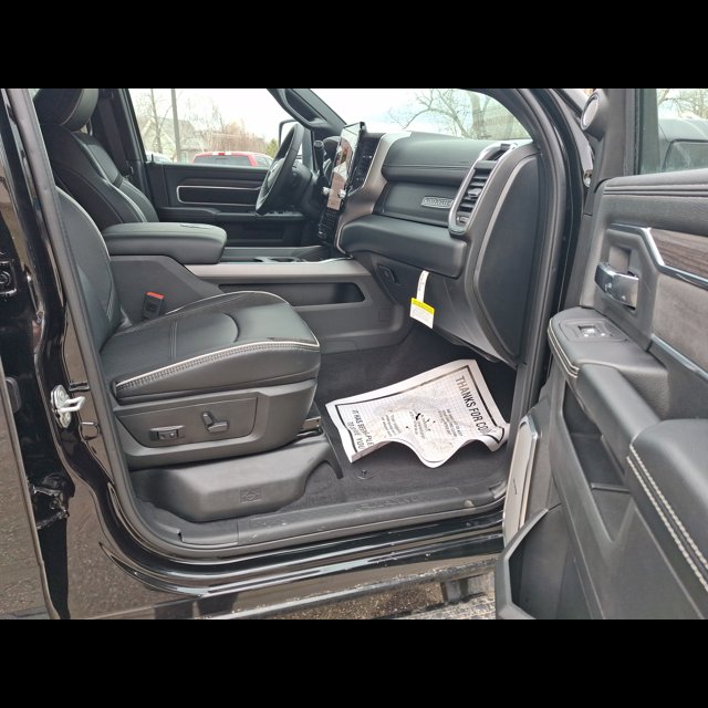 2026 Ram 2500 Laramie thumbnail 16