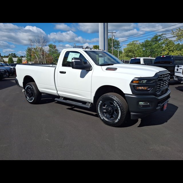 2026 Ram 2500 Tradesman thumbnail 3
