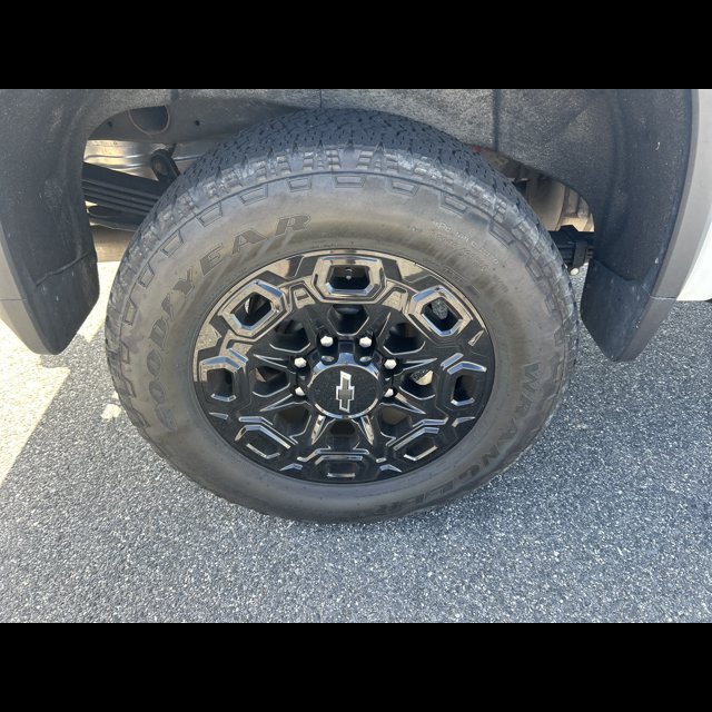 2024 Chevrolet Silverado 2500HD LTZ thumbnail 6