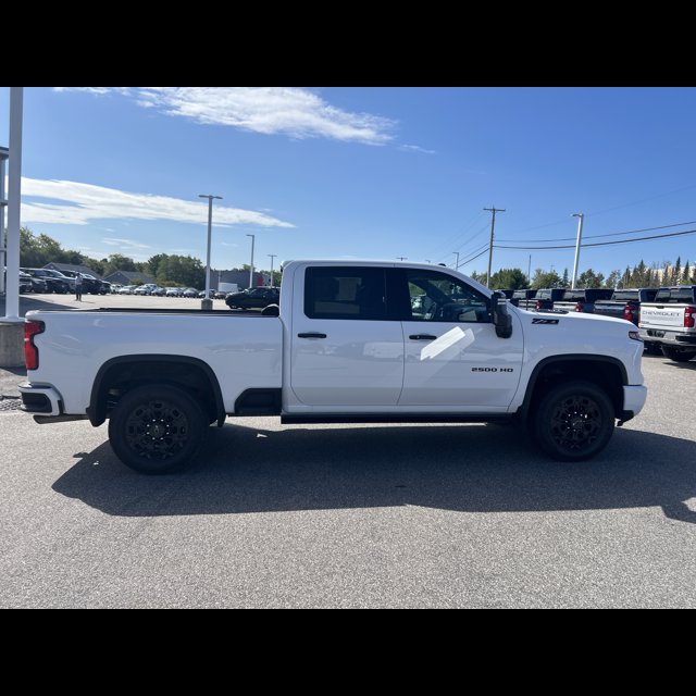 2024 Chevrolet Silverado 2500HD LTZ thumbnail 9