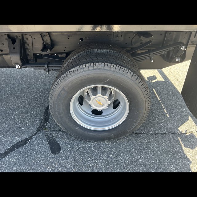 2025 Chevrolet Silverado 3500HD CC Work Truck thumbnail 7