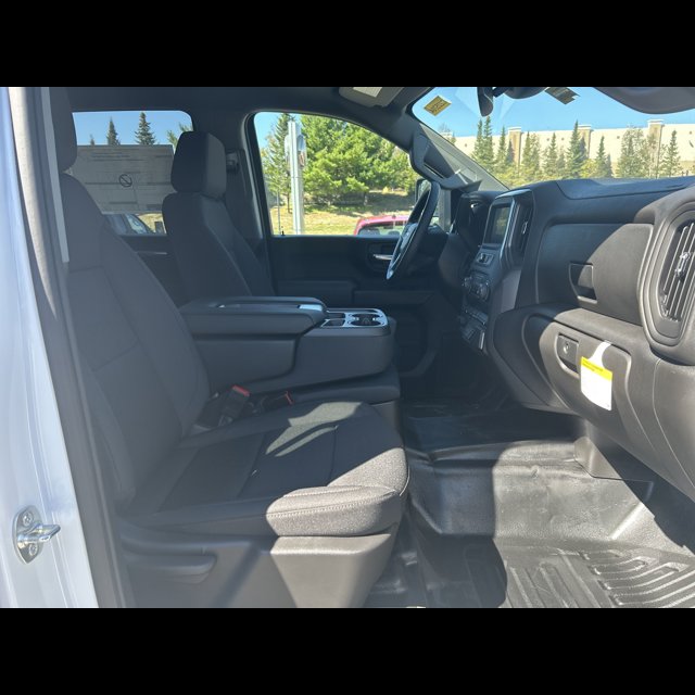 2025 Chevrolet Silverado 3500HD CC Work Truck thumbnail 13