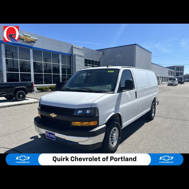 2025 Chevrolet Express Cargo Van Base RWD
