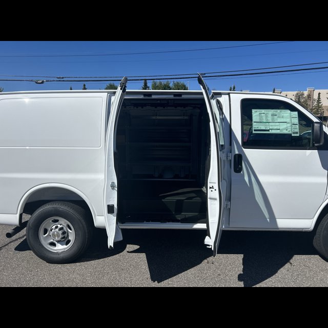 2025 Chevrolet Express Cargo Van Base thumbnail 8