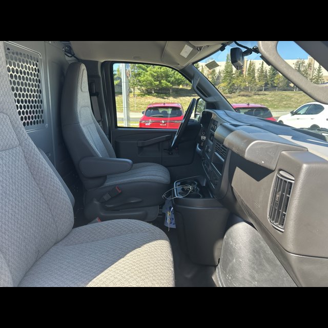 2025 Chevrolet Express Cargo Van Base thumbnail 13