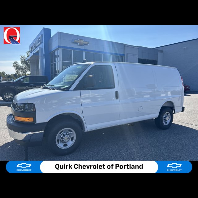 2025 Chevrolet Express Cargo Van Base
