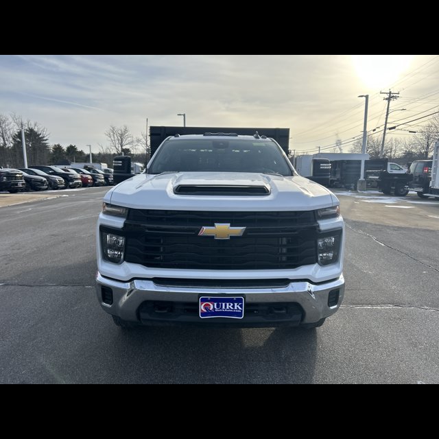 2025 Chevrolet Silverado 3500HD CC Work Truck thumbnail 3