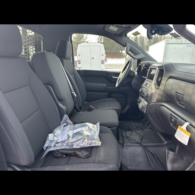 2025 Chevrolet Silverado 3500HD CC Work Truck thumbnail 9