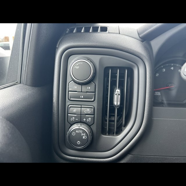 2025 Chevrolet Silverado 3500HD CC Work Truck thumbnail 8