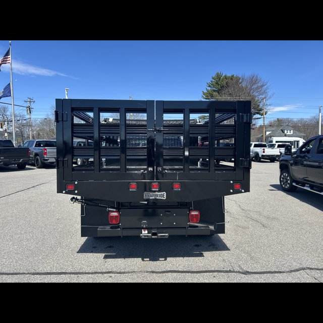 2025 Chevrolet Silverado 3500HD CC Work Truck thumbnail 4